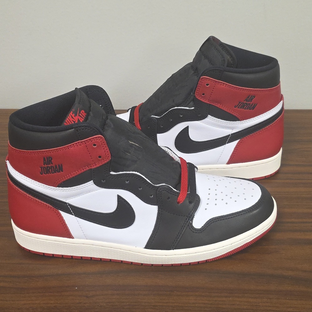 Nike Air Jordan 1 Retro High OG Black Toe Reimagined DZ5485-106 Mens Size 12 NEW